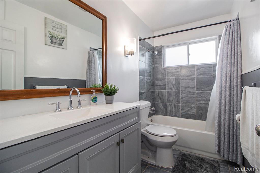 1635 S Harris Road, Ypsilanti, MI 48198 — Photo 24