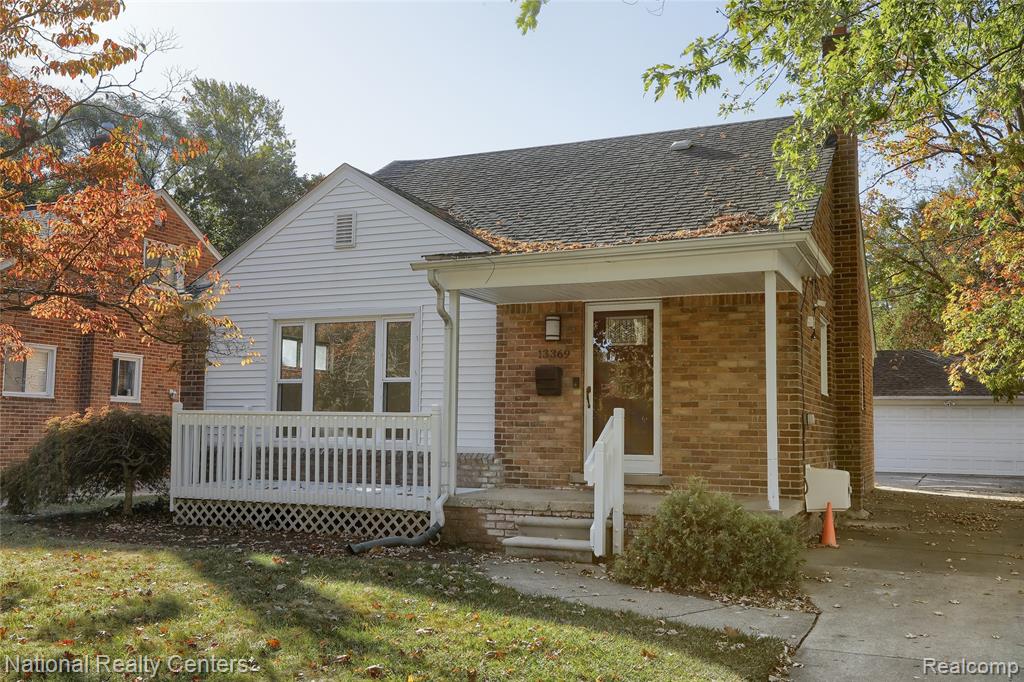 13369 Winchester Avenue, Huntington Woods, MI — Photo 3