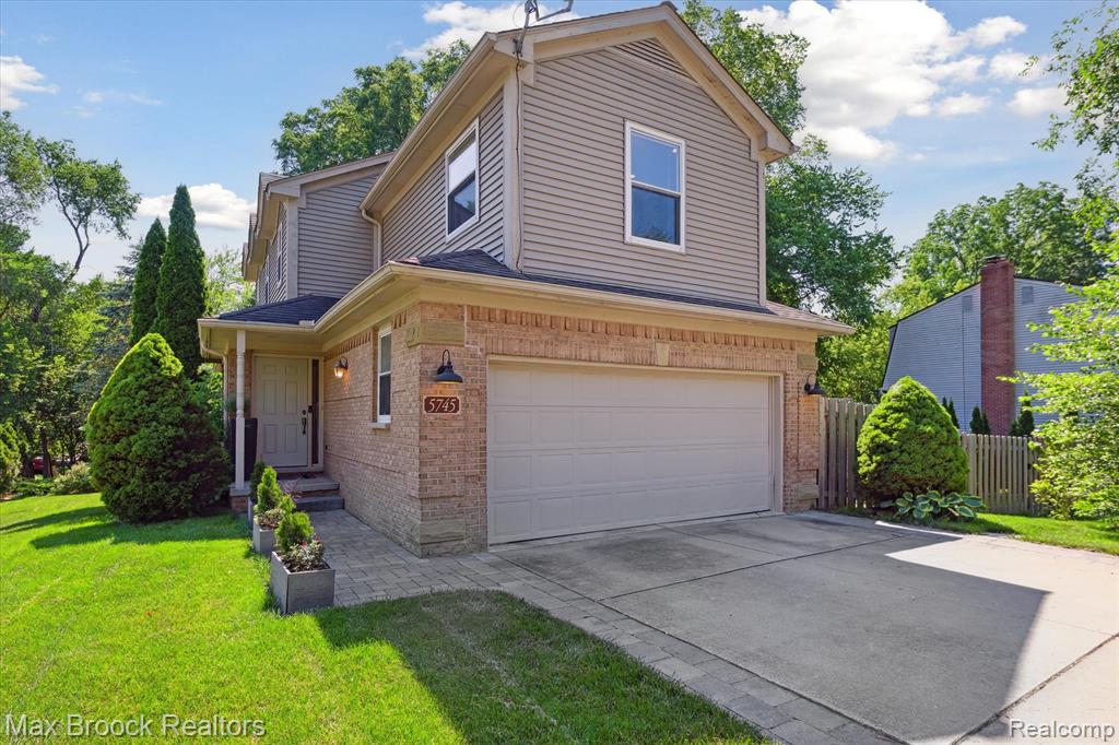 5745 Eastman Boulevard, West Bloomfield, MI 48323 — Photo 2