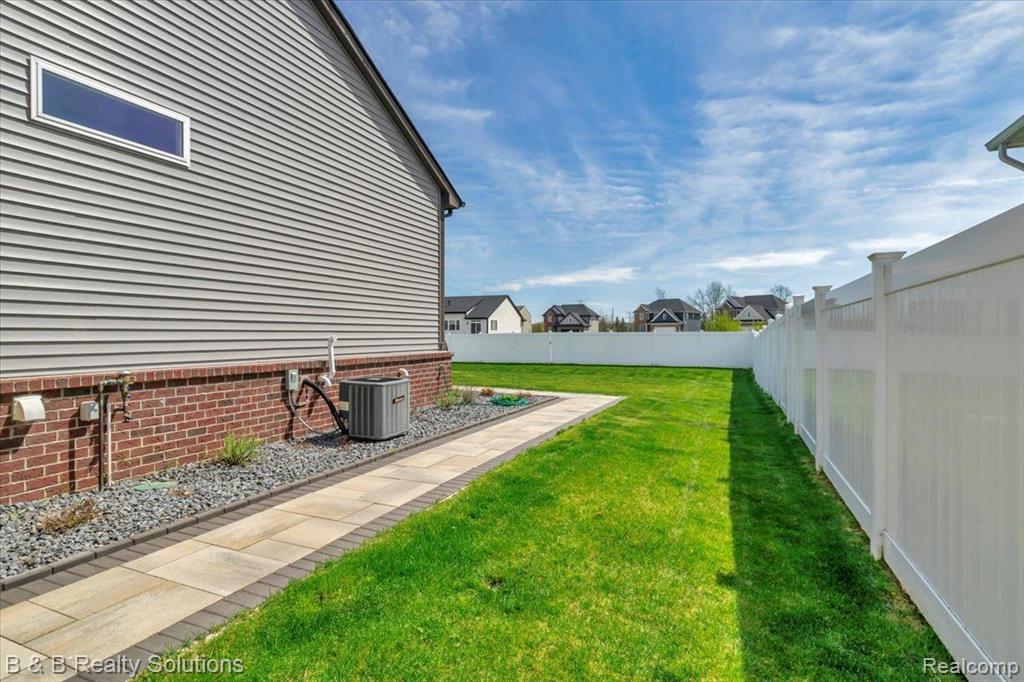 13182 SAVANNAH Drive, Romeo, MI 48065 — Photo 34
