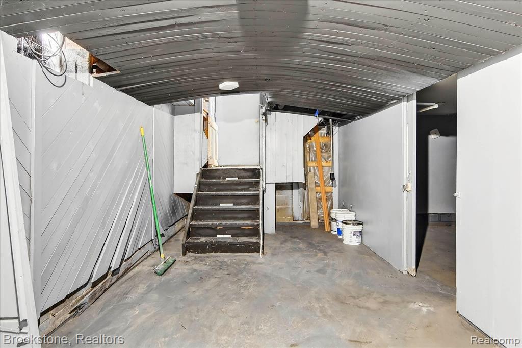2555 W Boston Boulevard, Detroit, MI 48206 — Photo 31