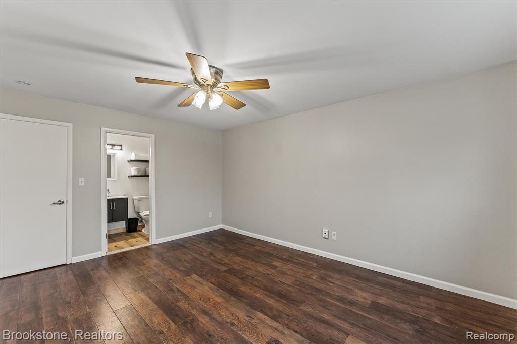 670 E Fox Hills Drive, Bloomfield Hills, MI 48304 — Photo 14