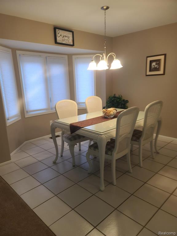 43201 POINTE Drive, Clinton Twp, MI 48038 — Photo 13