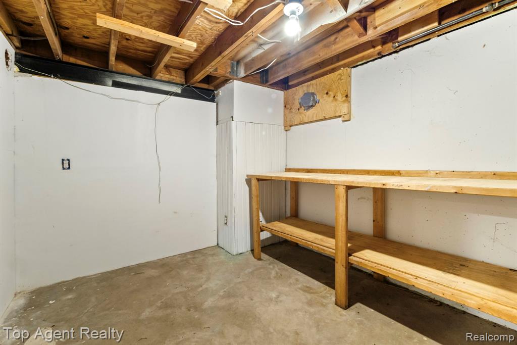 6318 Helen Street, Garden City, MI — Photo 23