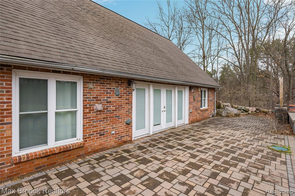 5186 Pinckney Road, Howell, MI 48843 — Photo 48