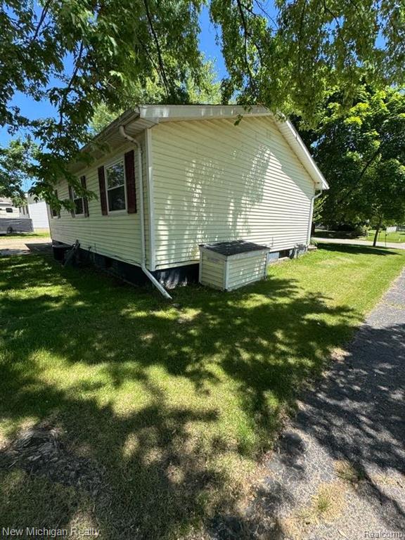 212 SUNNYBROOKE Drive, Vernon, MI 48476 — Photo 22