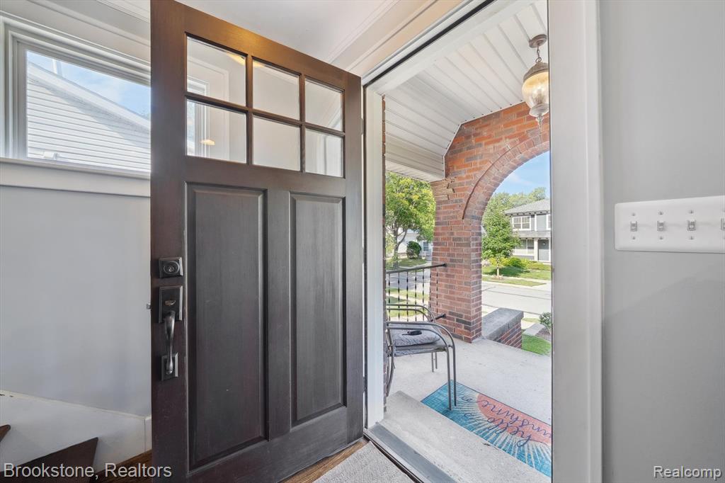 718 Irving Avenue, Royal Oak, MI 48067 — Photo 7
