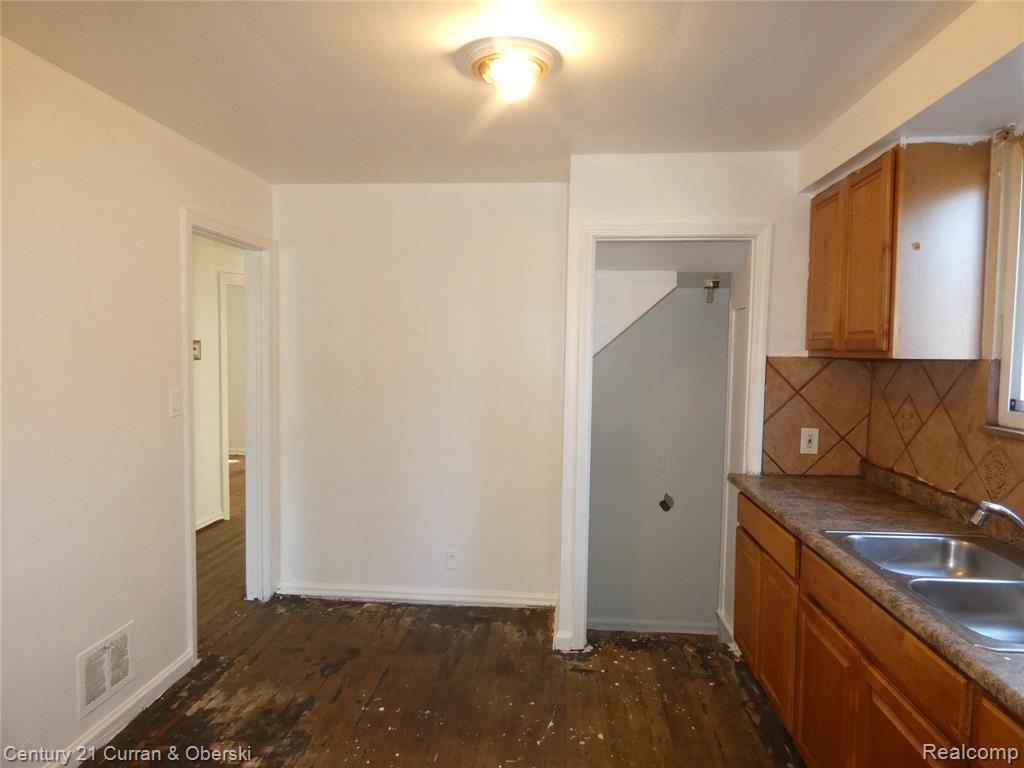 20466 Spencer Street, Detroit, MI 48234 — Photo 10