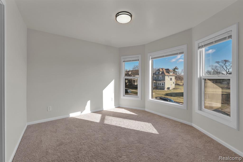 2575 Harding Street, Detroit, MI 48214 — Photo 17