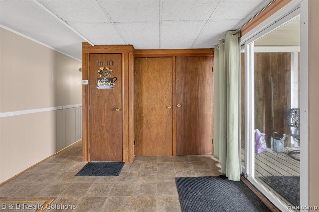 6946 Clifford Road, Marlette, MI 48453 — Photo 13