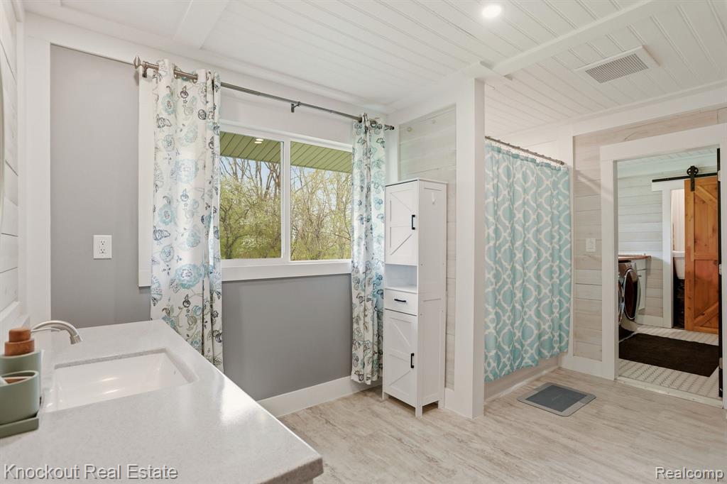 12452 Canada Road, Birch Run, MI 48415 — Photo 38