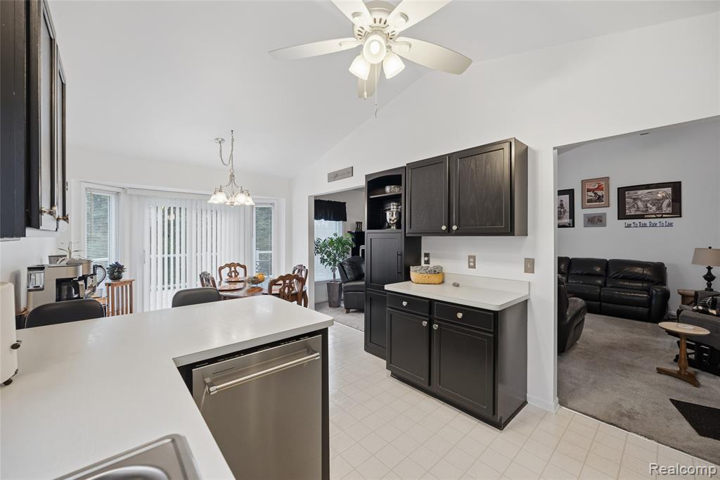 6670 Copper Creek Dr W, Washington, MI — Photo 18