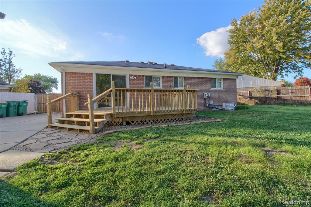 9985 Jackson Lane, Van Buren, MI 48111 — Photo 23
