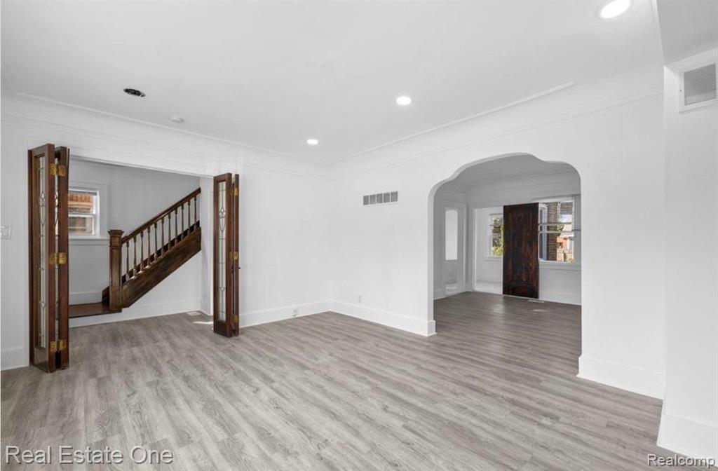 7305 APPOLINE Street, Dearborn, MI 48126 — Photo 3