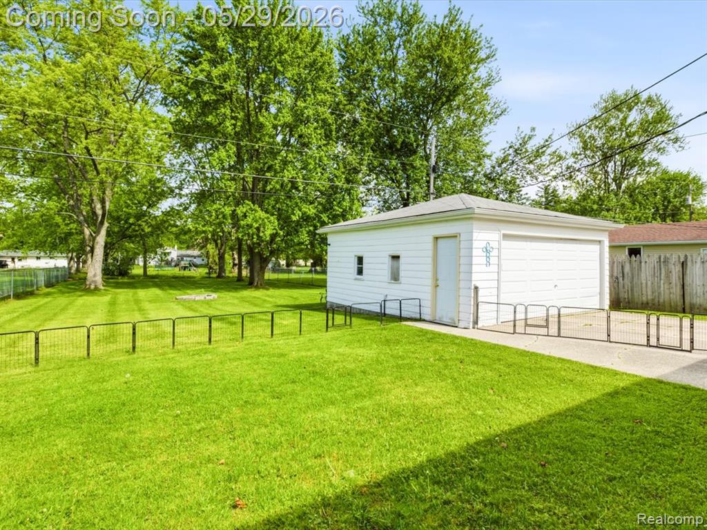 651 Carolina Avenue, Marysville, MI 48040 — Photo 25