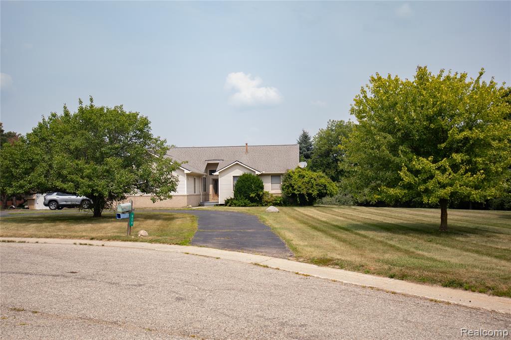 808 Vivian Lane, Oxford, MI 48371 — Photo 26