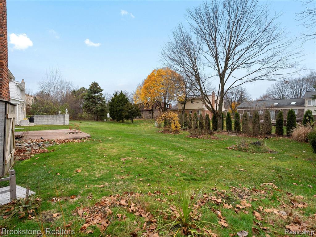 5628 PATTERSON Drive, Troy, MI 48085 — Photo 5