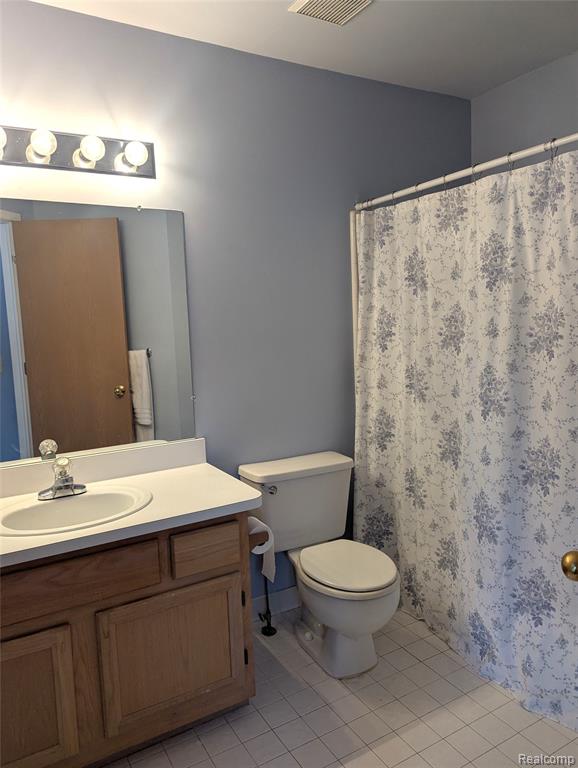 9327 Eastwind Drive, Livonia, MI 48150 — Photo 33