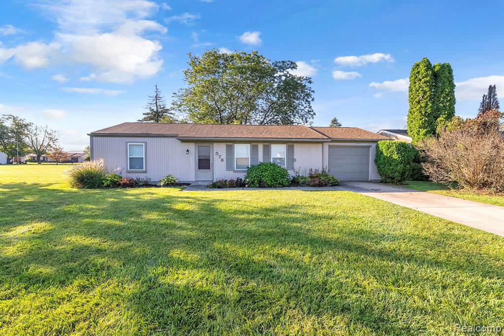 578 Newport Road, Carleton, MI 48117 — Photo 5