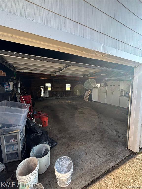 3261 Keewahdin Road, Fort Gratiot, MI 48059 — Photo 30
