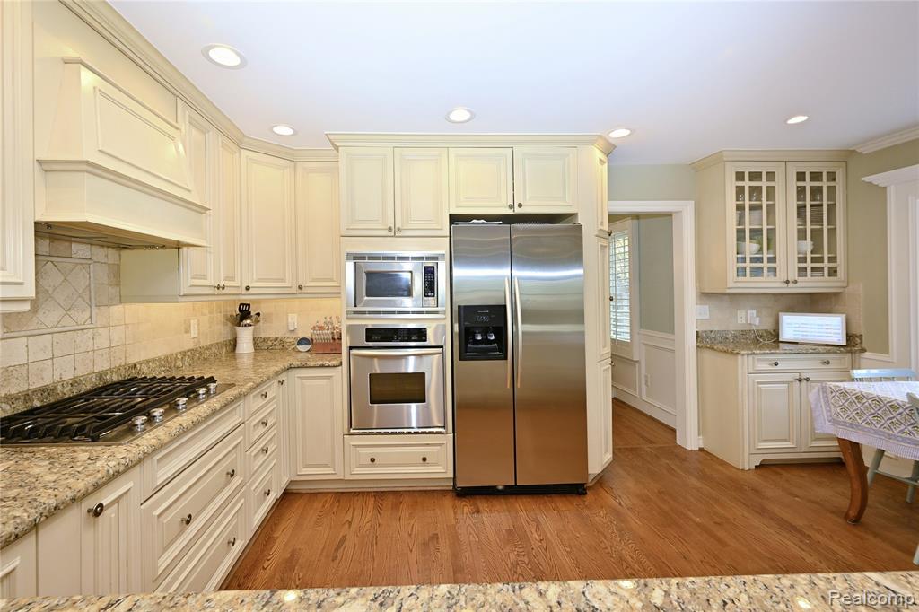 533 Westwood Drive, Birmingham, MI 48009 — Photo 9