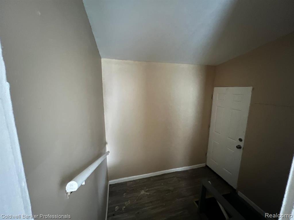 8080 Penrod Street, Detroit, MI 48228 — Photo 11