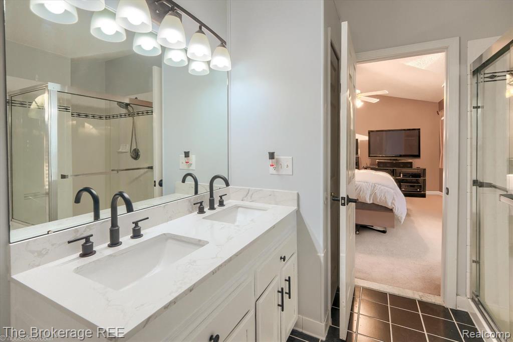 2653 Ravine Side Lane N, Howell, MI 48843 — Photo 46