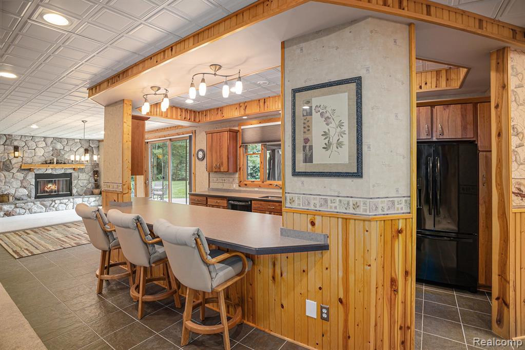 4301 Rolling Acres Drive, Hartland, MI 48353 — Photo 44