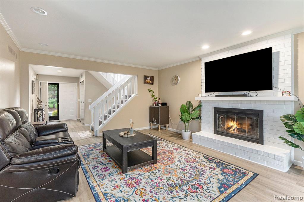 4077 JUSTIN Court, Bloomfield Hills, MI 48302 — Photo 4