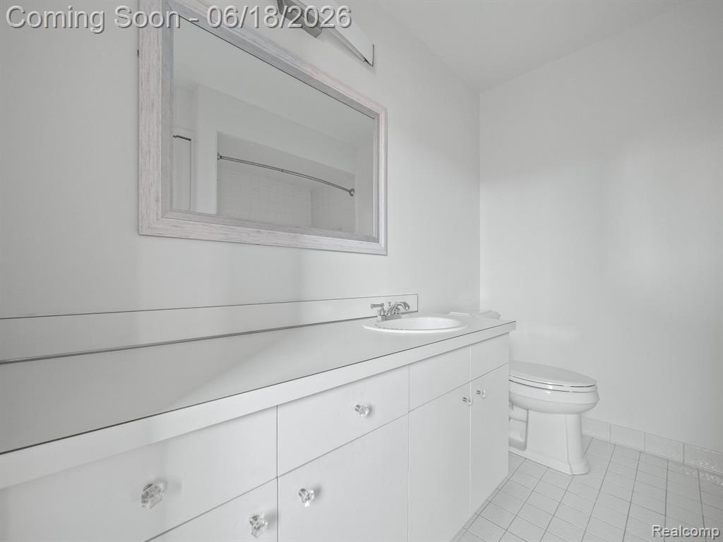 6680 Ridgefield Circle, 201, West Bloomfield, MI — Photo 14