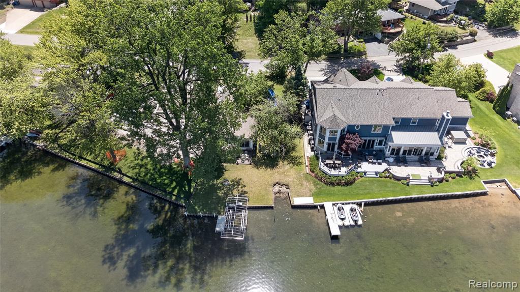 952 Wyman Drive, Waterford, MI 48328 — Photo 35