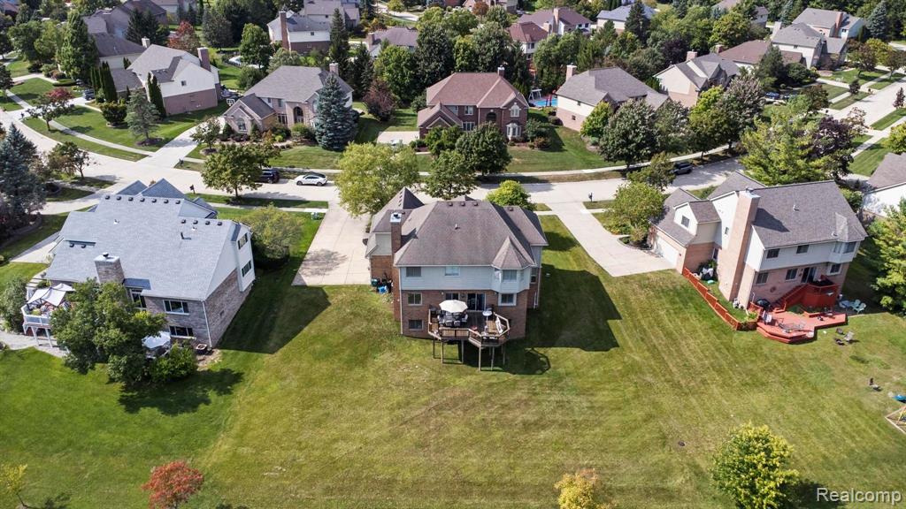 8978 WOODLORE SOUTH Drive, Plymouth, MI 48170 — Photo 48