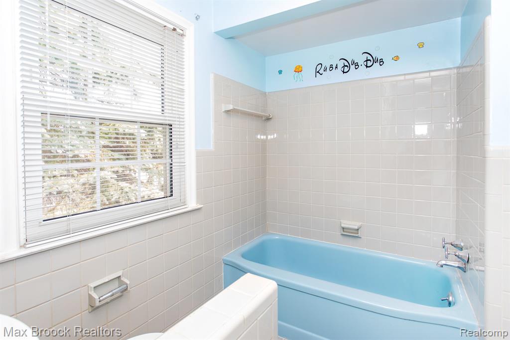 1852 Edgewood Boulevard, Berkley, MI 48072 — Photo 32