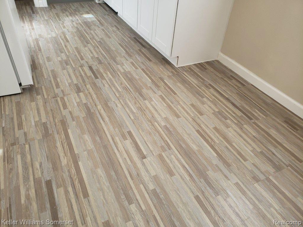 622 E 12 MILE Road, Royal Oak, MI 48073 — Photo 10