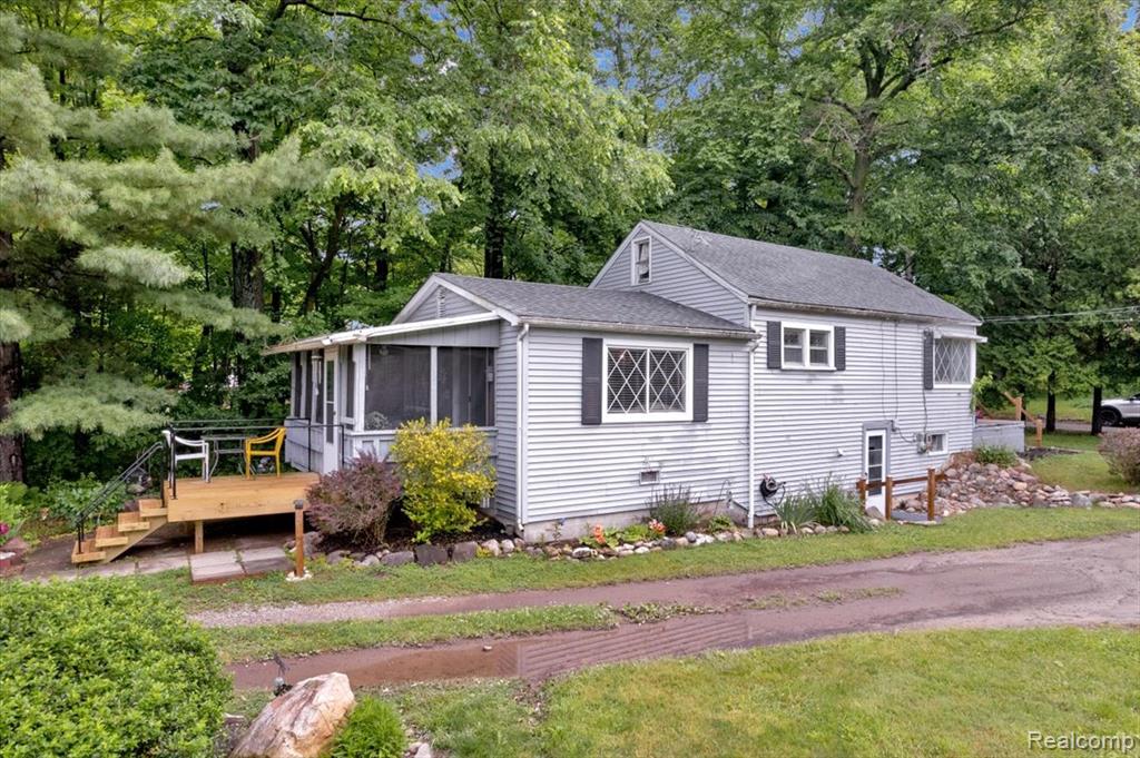 4155 Mill Lake Road, Lake Orion, MI — Photo 3