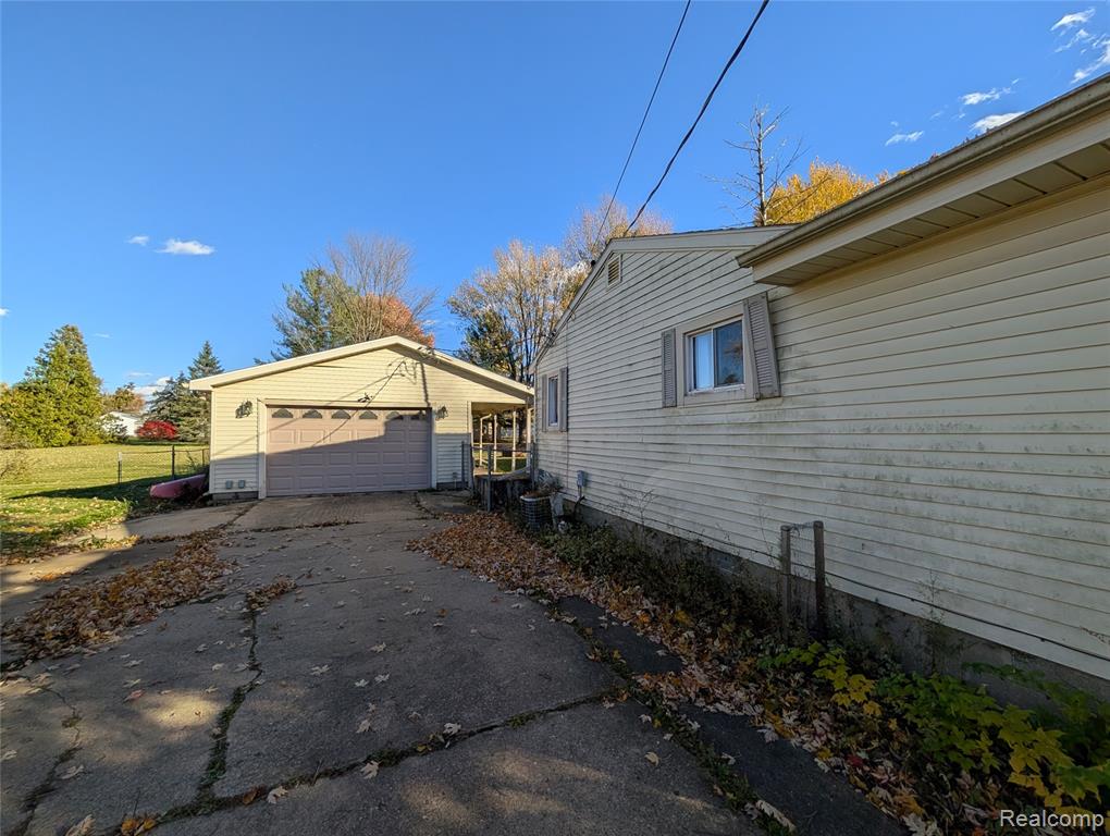 805 Oak Street, Lennon Vlg, MI 48449 — Photo 5