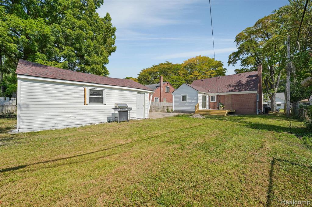 19201 Bentler Street, Detroit, MI 48219 — Photo 24