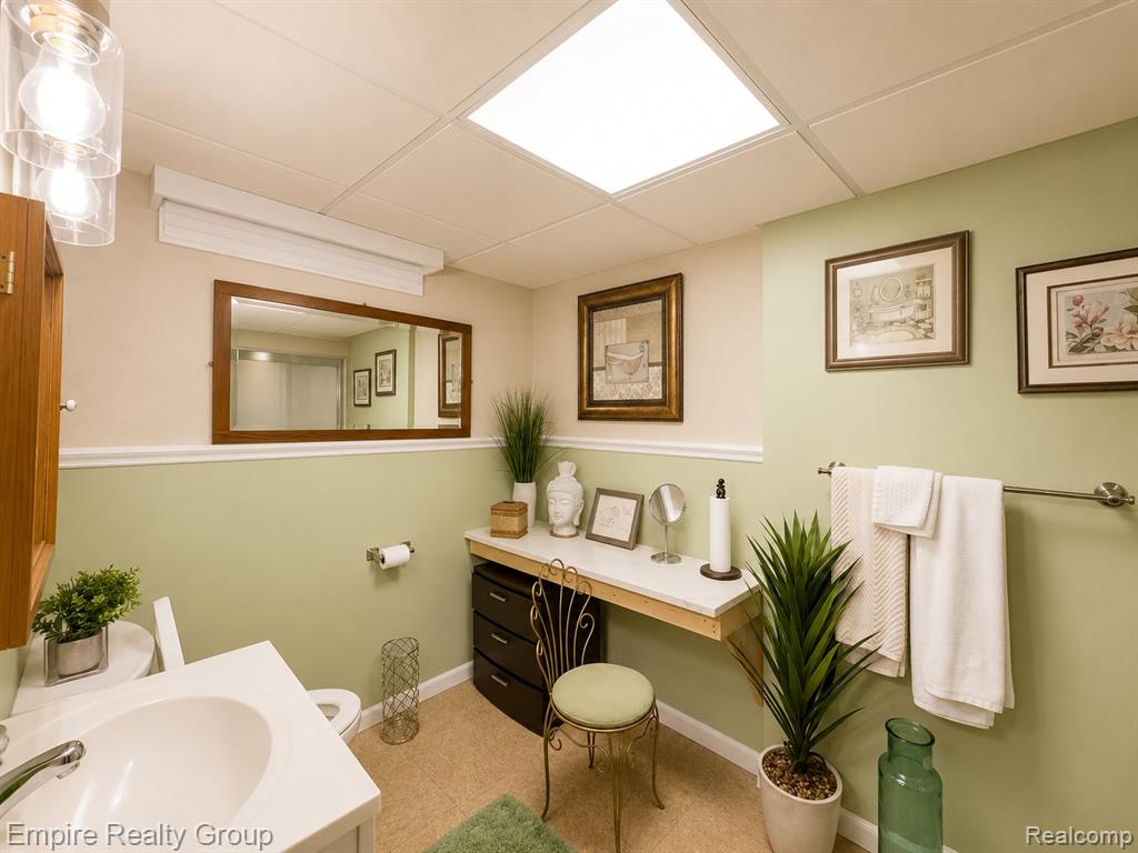 17300 Buckingham Avenue, Beverly Hills, MI 48025 — Photo 23