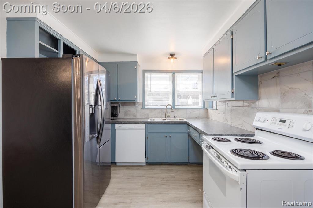 8283 Russell Street, Shelby Twp, MI 48317 — Photo 11
