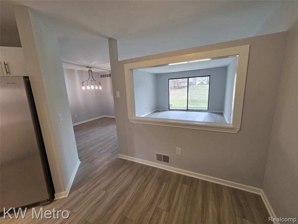 6680 Ridgefield Circle Circle, 104, West Bloomfield, MI — Photo 9