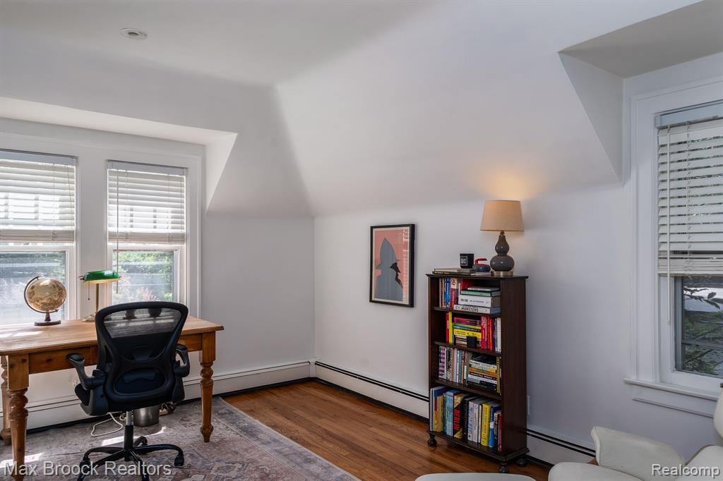 9 WOODSIDE PARK Boulevard, Pleasant Ridge, MI — Photo 22