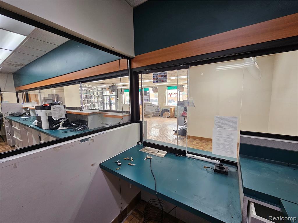 20500 GREENFIELD Road, Detroit, MI 48235 — Photo 18
