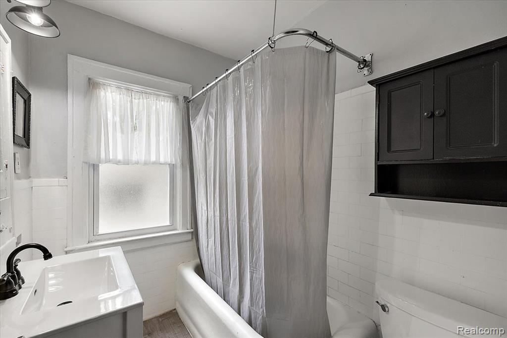 2256 W Philadelphia Street, Detroit, MI 48206 — Photo 59