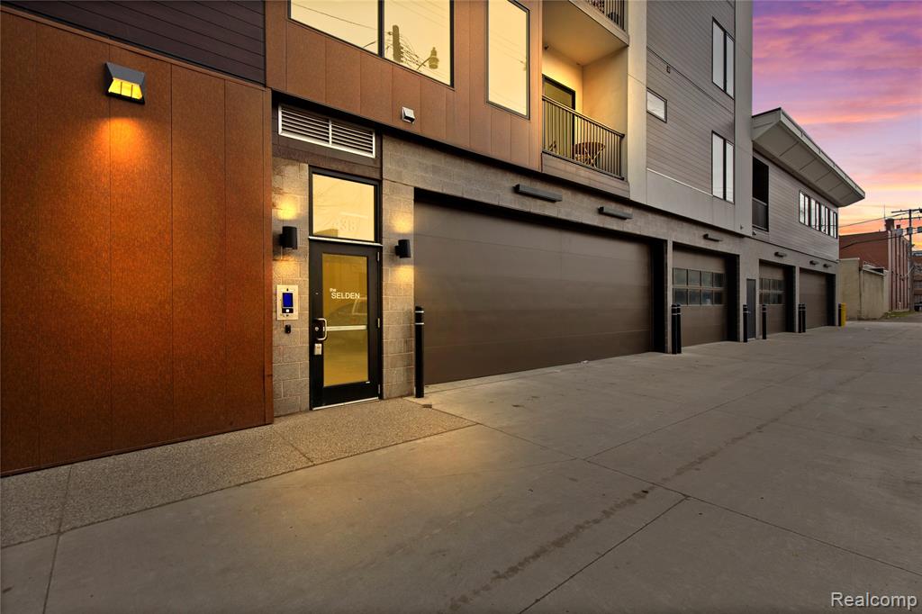 438 Selden Street