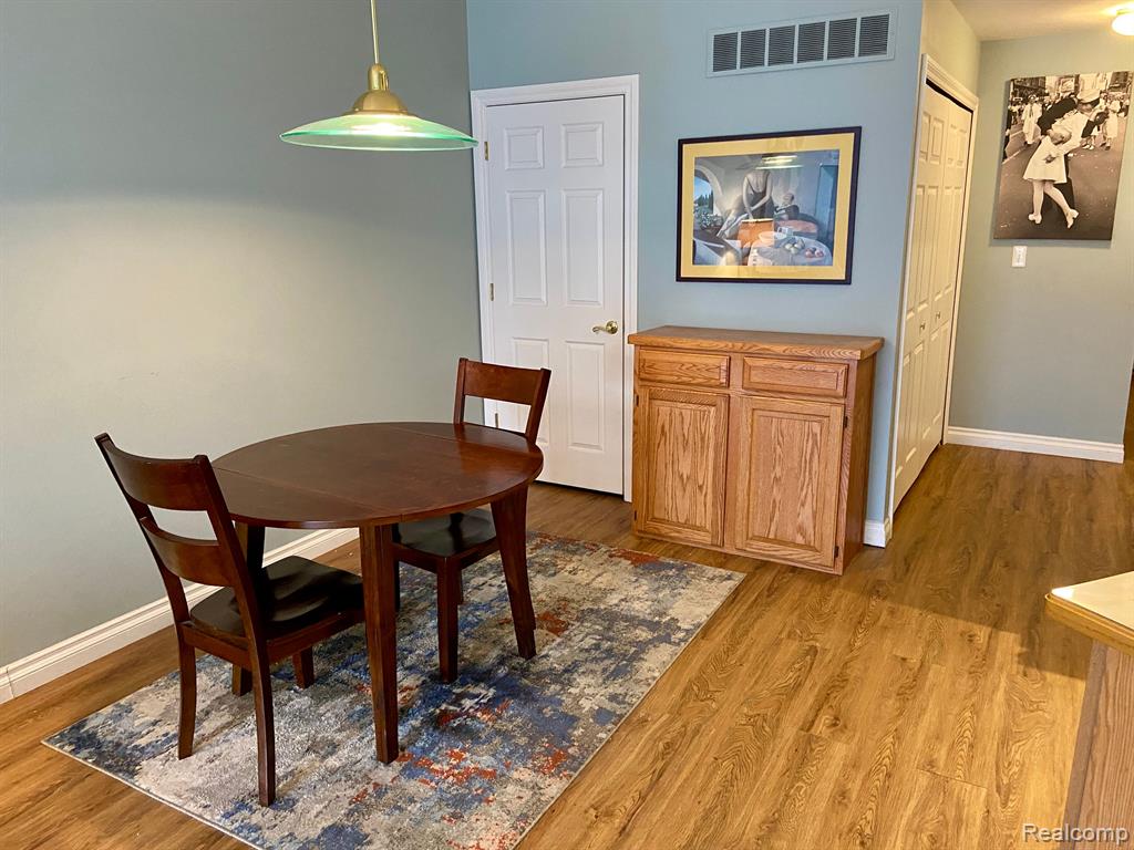 936 LIGHTHOUSE Drive, Marysville, MI 48040 — Photo 12