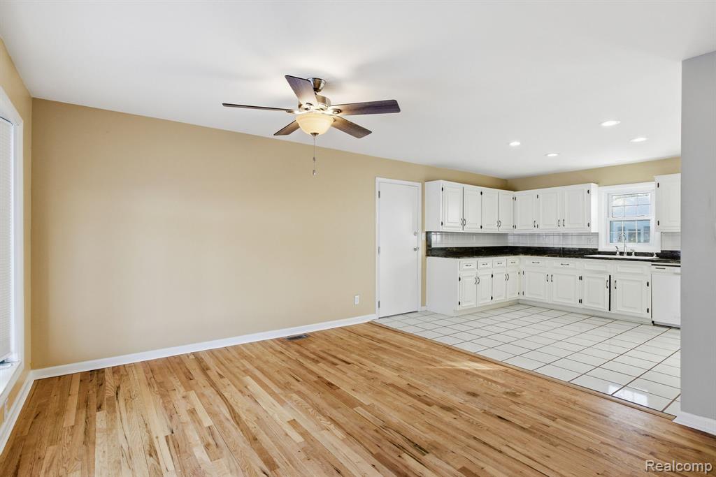 532 Michigan Avenue, Marysville, MI 48040 — Photo 7