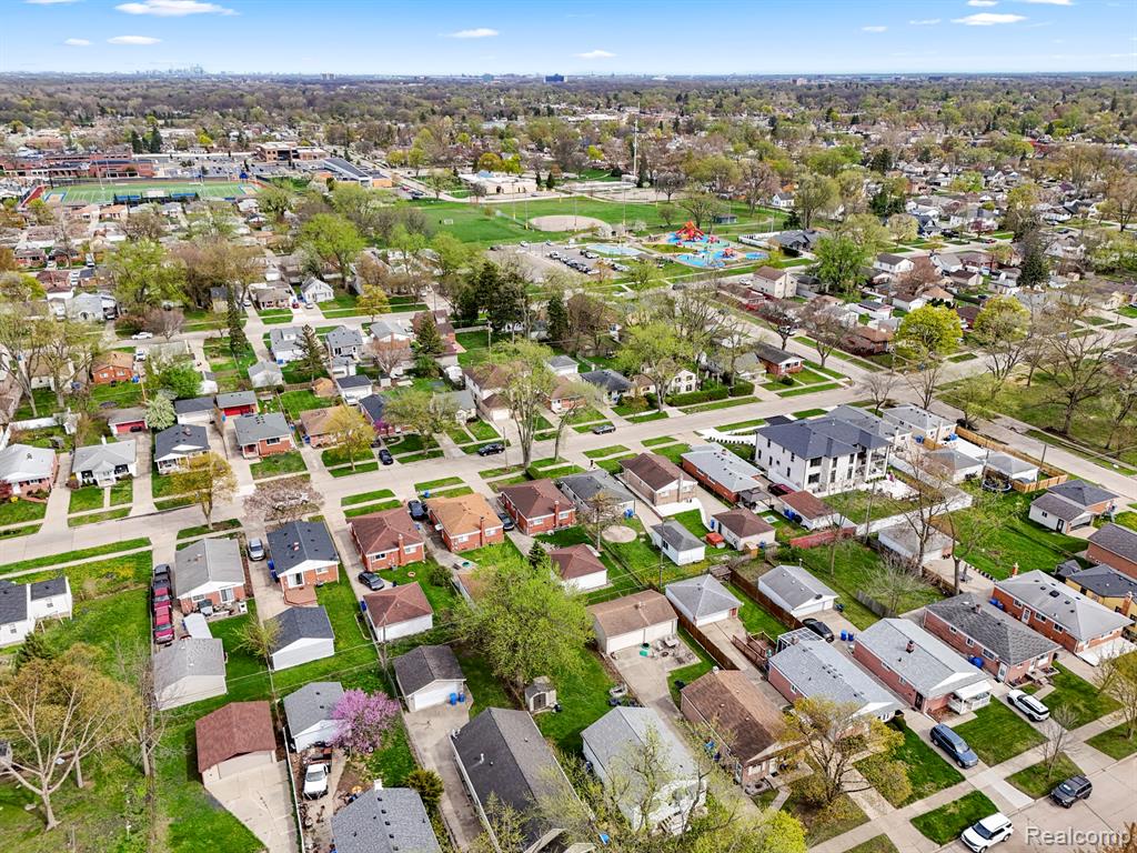6151 Robindale Avenue, Dearborn Heights, MI 48127 — Photo 37