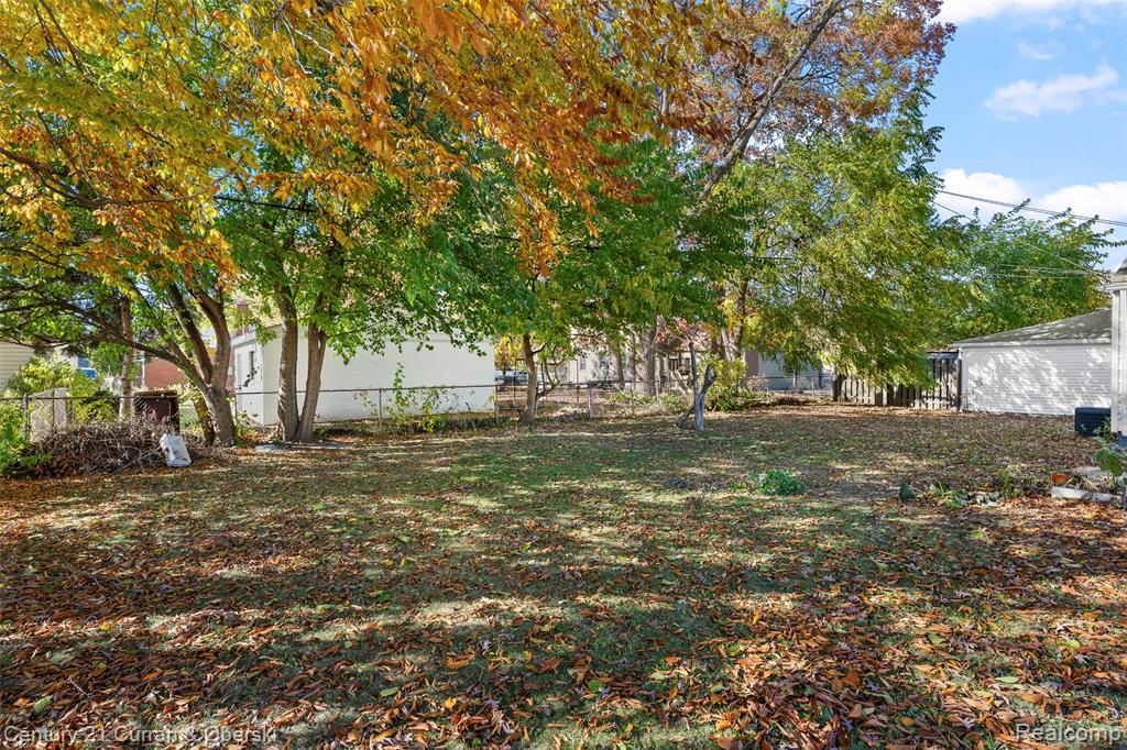 6627 Mayburn Street, Dearborn Heights, MI 48127 — Photo 21