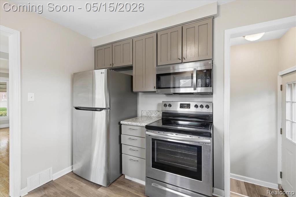 23200 Forest Street, Oak Park, MI 48237 — Photo 9