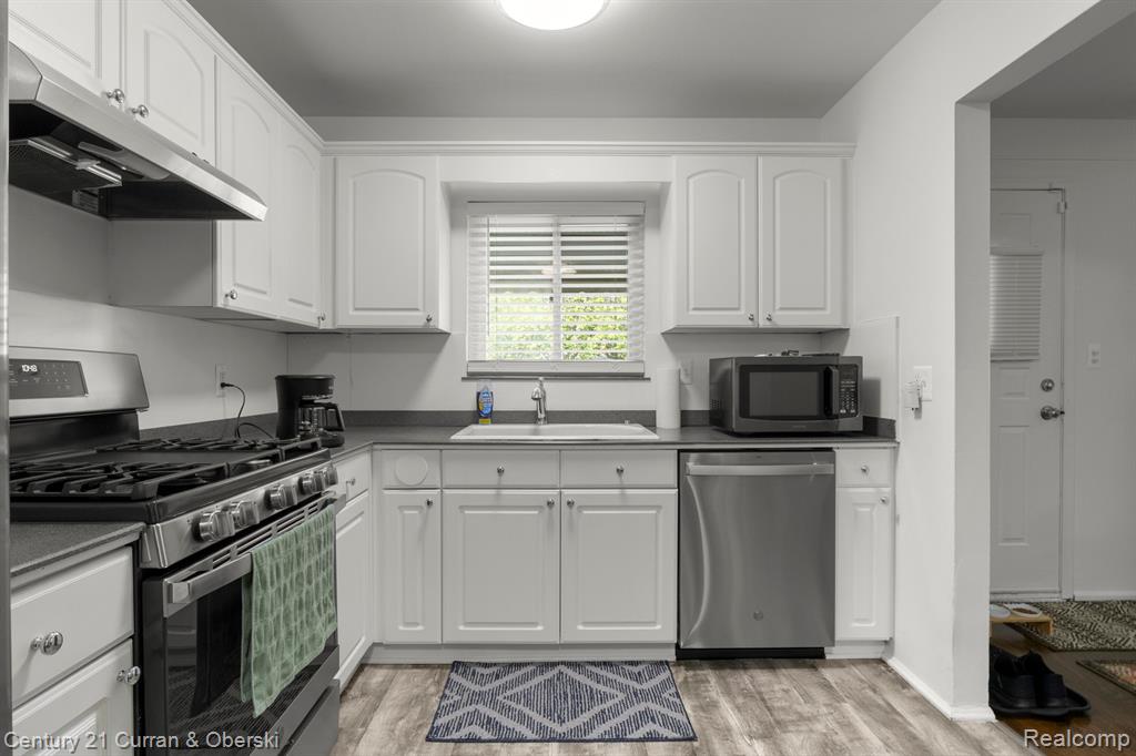 4635 CULVER Street, Dearborn Heights, MI 48125 — Photo 5